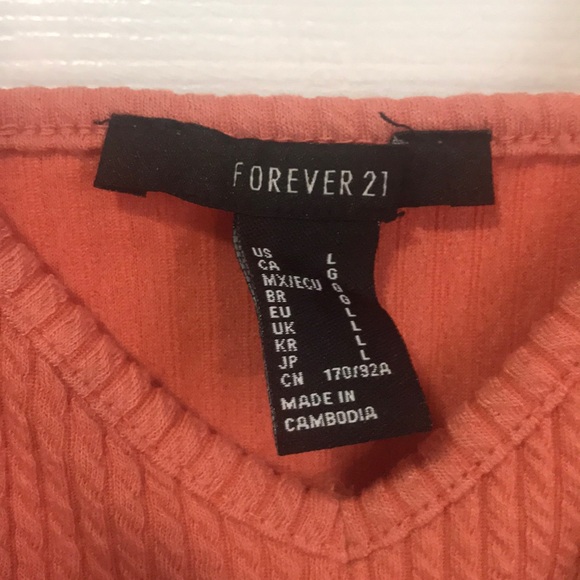 Crop top - Picture 2 of 2